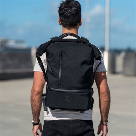 alpaka gear sling bag